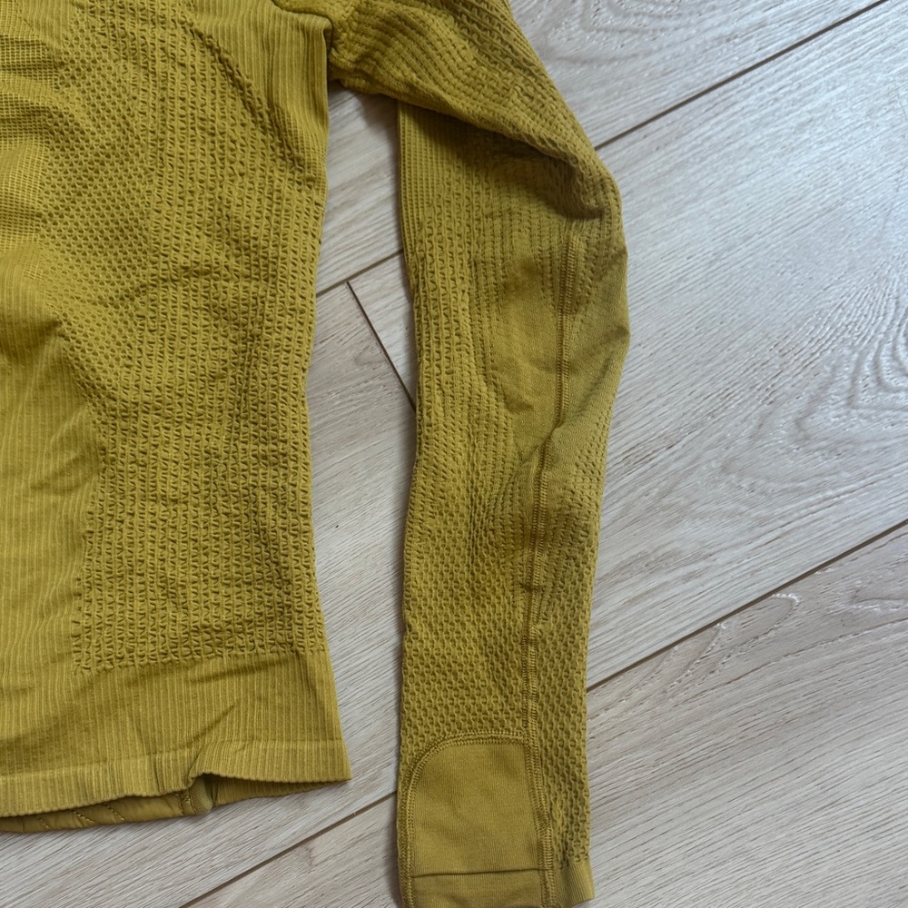 Athleta Flurry Force insulated jacket. EUC SZ SMALL. Worn once! Palo verde Gold - Picture 7 of 8